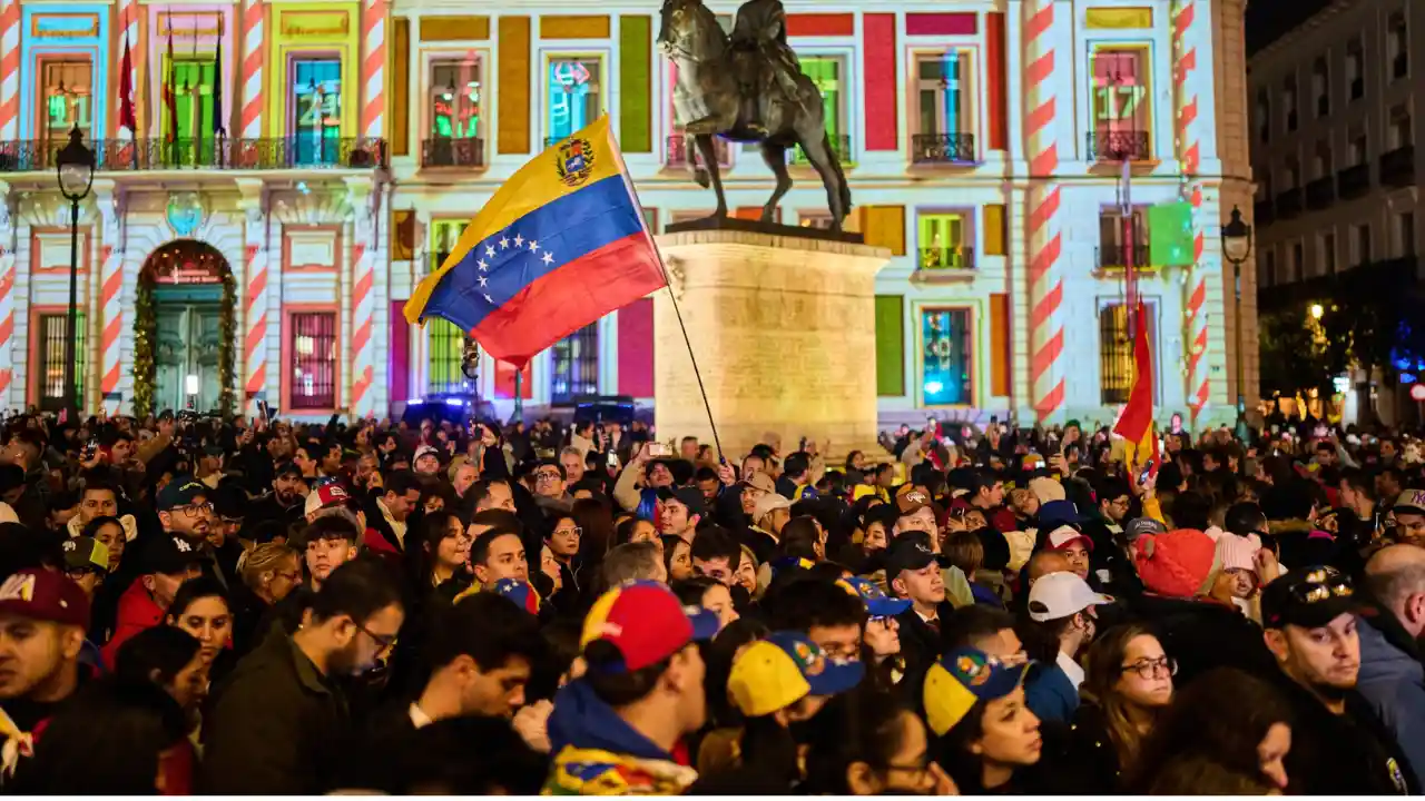 USS Iwo Jima Transports Nicolás Maduro